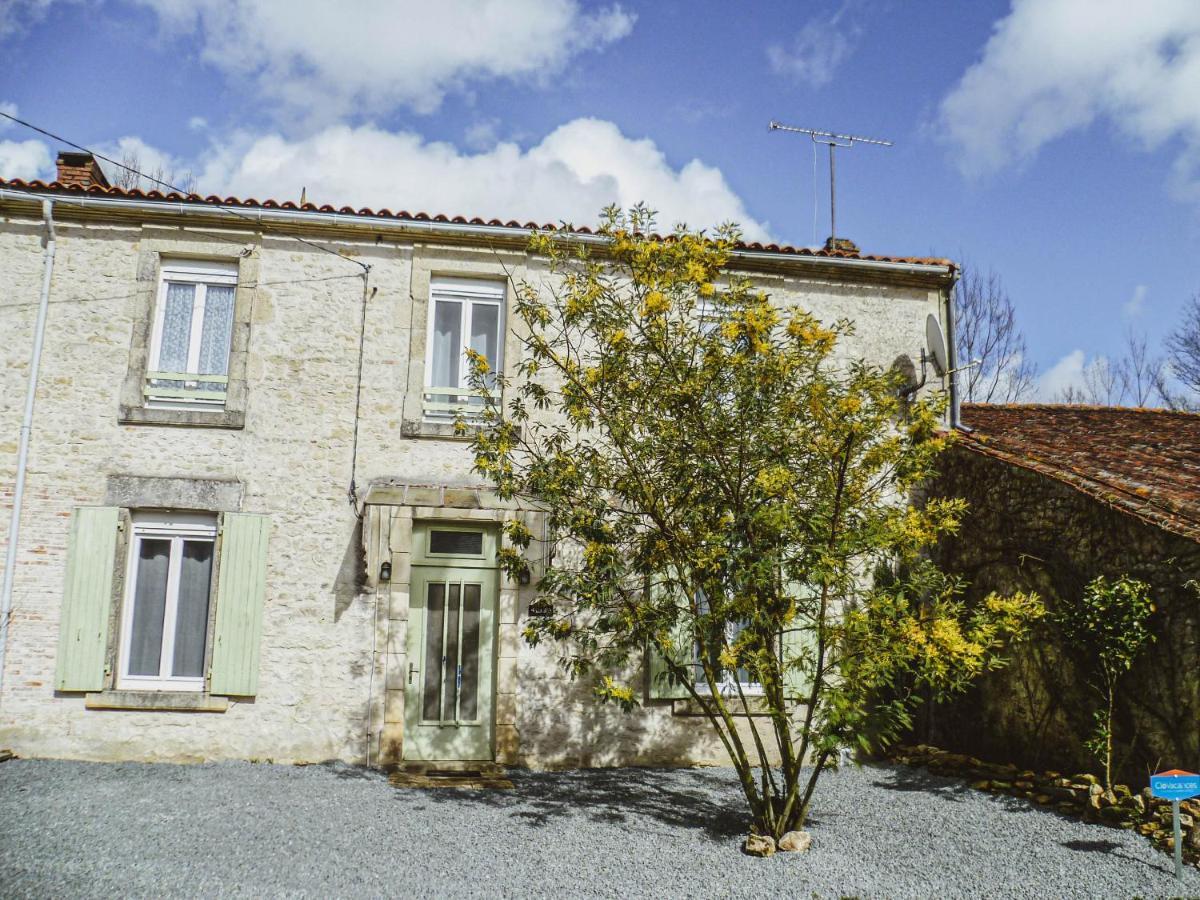 La Laujere Ivie - Gite & Piscine Privative Saint-Hilaire-du-Bois  Kültér fotó